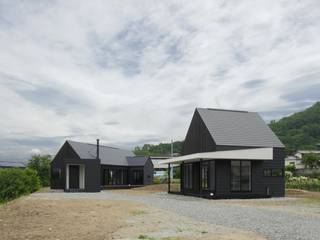 ARAY, キューボデザイン建築計画設計事務所 キューボデザイン建築計画設計事務所 Modern houses