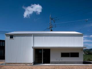 篠山市の小さな家, ニュートラル建築設計事務所 ニュートラル建築設計事務所 Casas de estilo minimalista