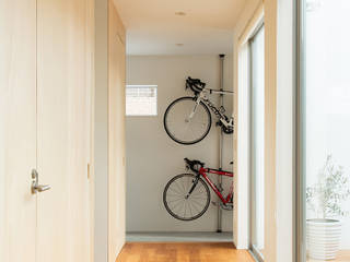 House S, HAMADA DESIGN HAMADA DESIGN Scandinavian style corridor, hallway& stairs