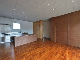 16坪の小さな家, プラソ建築設計事務所 プラソ建築設計事務所 Modern Living Room