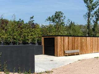 Caseta de campo de estilo nórdico minimalista para Santa&Cole, Esteve Arquitectes Esteve Arquitectes Casitas de jardín Madera maciza Multicolor