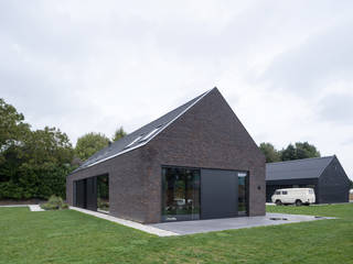 Moderne schuurwoning | Bruchem, JADE architecten JADE architecten Nhà