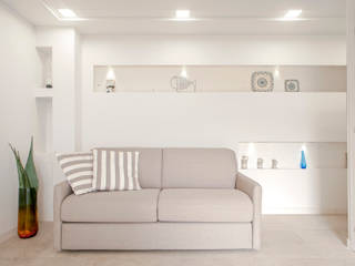 The View , Luca Bucciantini Architettura d’ interni Luca Bucciantini Architettura d’ interni Minimalist living room Concrete White