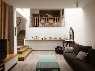 Reforma de vivienda unifamiliar de 3 plantas en Sant Just (Barcelona), CREAPROJECTS. Interior design. CREAPROJECTS. Interior design. Salones de estilo ecléctico