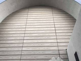 【圓弧陽台─快組地板精巧施工】, 新綠境實業有限公司 新綠境實業有限公司 Balcony Wood-Plastic Composite Wood effect
