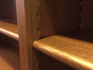 Librerie su misura, Falegnameria su misura Falegnameria su misura Living roomCupboards & sideboards Wood