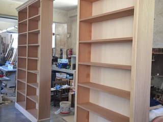 Librerie su misura, Falegnameria su misura Falegnameria su misura Living roomCupboards & sideboards Wood