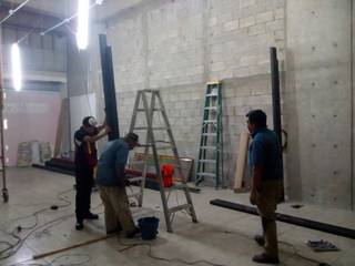 Trabajo en conjunto con Arquitectos y Diseñadores , Once creativos Once creativos Commercial spaces میٹل