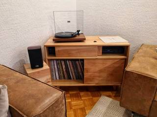 Mueble Vinilos, Taller Carpintería Massive Taller Carpintería Massive Living room ٹھوس لکڑی Multicolored