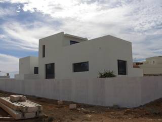 Vivienda aislada en Antigua, TZ-Arquitectura TZ-Arquitectura 一戸建て住宅