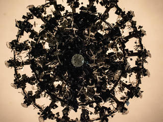 Lustre Black baroque cristal noir château d'Hénonville, Isa Moss Isa Moss Espacios comerciales
