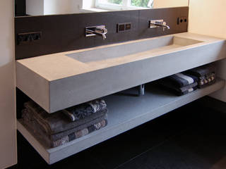 Betonwaschtisch Arrayd, material raum form material raum form Modern bathroom Concrete