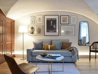 Souterrain mit Geschichte, AGNES MORGUET Interior Art & Design AGNES MORGUET Interior Art & Design Moderne Wohnzimmer