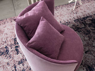 Poltroncine-UN TOCCO DI COLORE -, L&M design di Cinzia Marelli L&M design di Cinzia Marelli モダンデザインの リビング