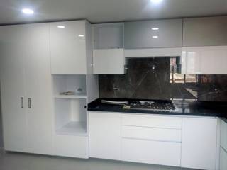 COCINA EN POLIRETANO, COCINAS KITCHEN AND BATH COCINAS KITCHEN AND BATH مطبخ