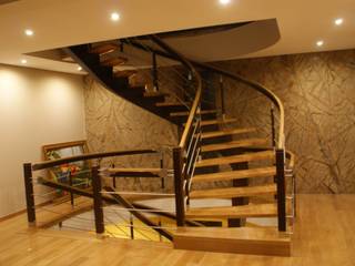 Escadas Curvas , Escamóvel lda Escamóvel lda Stairs Wood Wood effect
