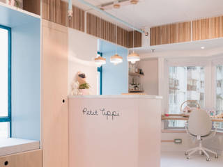 Minimalist Showroom Interior Renovation Sai Ying Pun Hong Kong, S.Lo Studio S.Lo Studio Gewerbeflächen Sperrholz Pink