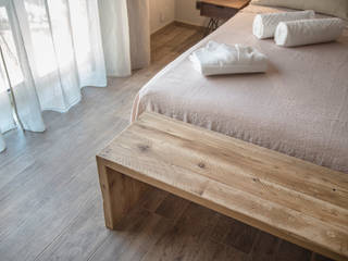 Panche in legno vecchio di recupero | Con design a matrioska, Inventoom Inventoom ห้องนอน ไม้ Wood effect