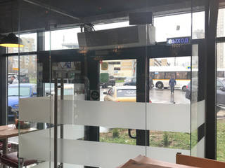 Двери и перегородки ресторан БУРГЕР КУЛЬТ, СТЕКЛОВИЧ СТЕКЛОВИЧ Puertas de vidrio Vidrio