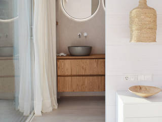 DÚPLEX EN LA COSTA DORADA, BeDeO RELATIONAL/project BeDeO RELATIONAL/project 地中海スタイルの お風呂・バスルーム セラミック