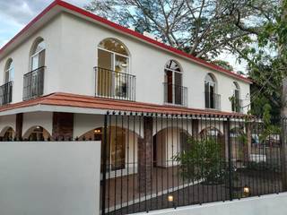 Residencia La Parota, Comala, Colima, JAMBA ARQUITECTOS JAMBA ARQUITECTOS Casa unifamiliare Laterizio