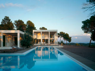 2 Viviendas en el valle de Morna, Ibiza, deBM Arquitectura y Paisajismo deBM Arquitectura y Paisajismo Casas mediterrâneas