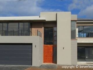 Modern Architect Designed House in Somerset West, Beverley Hui Architects Beverley Hui Architects 모던스타일 주택