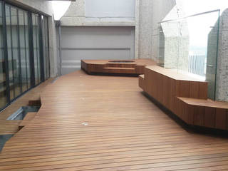 Pavimento Exterior - Paris, Fragomóvel Carpintaria e Mobiliário Fragomóvel Carpintaria e Mobiliário Modern balcony, veranda & terrace Wood Wood effect