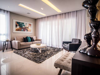 LIVING INTEGRADO COM HOME THEATER, Lucia Navajas -Arquitetura & Interiores Lucia Navajas -Arquitetura & Interiores Modern living room