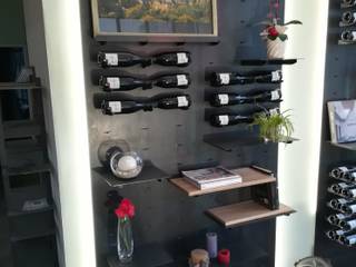 Cave à vin et Rangements modulables en métal, CLF Création CLF Création Modern Home Wine Cellar