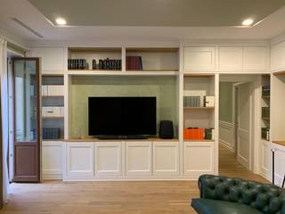 Libreria a parete- NOVITA' Librerie a parete su misura, Falegnameria su misura Falegnameria su misura Living roomCupboards & sideboards Wood White