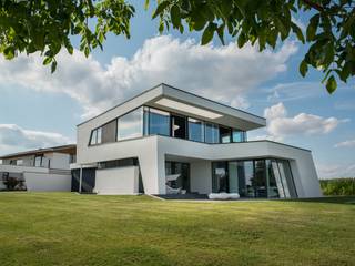 Architektenhaus mit Pultdach, Avantecture GmbH Avantecture GmbH Villa