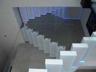 Moderne Designertreppe aus Corian, Siller Treppen/Stairs/Scale Siller Treppen/Stairs/Scale 階段 大理石