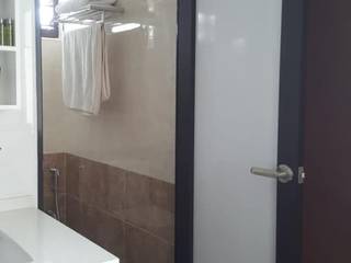 Renovation "Like a Condo", 69 Builder Pte Ltd 69 Builder Pte Ltd Modern bathroom