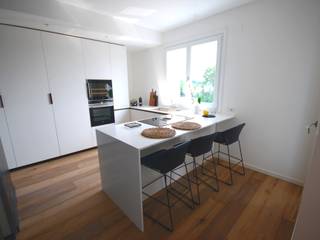 Balck&White, CICERI TIZIANO ARREDAMENTI CICERI TIZIANO ARREDAMENTI Minimalist kitchen