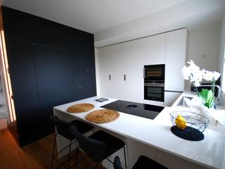 Balck&White, CICERI TIZIANO ARREDAMENTI CICERI TIZIANO ARREDAMENTI Minimalist kitchen