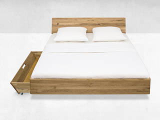 Designmöbel aus handverlesener Wildeiche, ekomia GmbH ekomia GmbH Scandinavian style bedroom Wood Wood effect