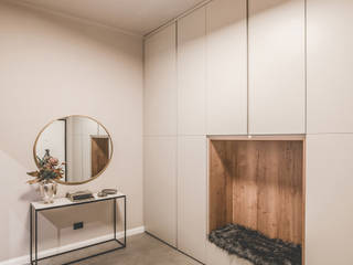 A+V Family House, MODO Architettura MODO Architettura モダンスタイルの 玄関&廊下&階段 木 木目調