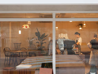 MORN TILL NIGHT (몬틸나잇) 카페, 원더러스트 원더러스트 Modern dining room Plywood Brown
