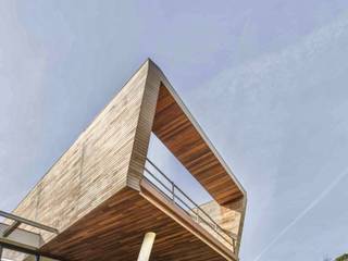 Ipe Lapacho di Déco definisce i volumi di una contemporanea residenza di design tra le colline, Déco Déco Villas چوب