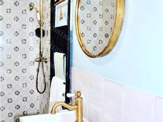 Renovation salle de bain , ASTON UNITED ASTON UNITED Casas de banho mediterrânicas