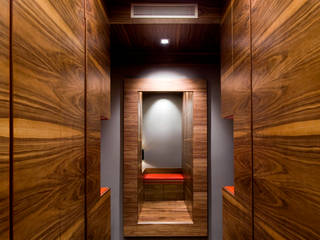 PROYECTO DE INTERIORISMO VIVIENDA EIXAMPLE BARCELONES, MANUEL TORRES DESIGN MANUEL TORRES DESIGN Eclectic style dressing room Wood effect