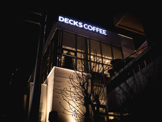 DECKS COFFEE , 원더러스트 원더러스트 Modern dining room Multicolored