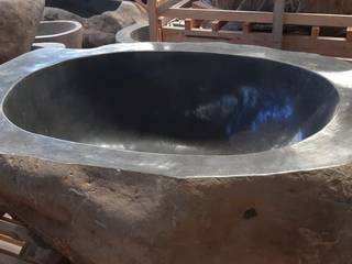 Stone bathtubs for sale - Boulder bathtub, Lux4home Lux4home حمام