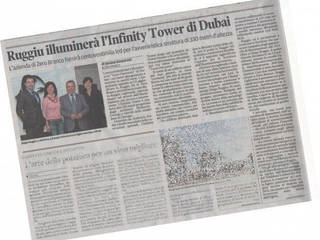 Dubai Infinity Tower, RUGGIU LIGHTINGWEAR RUGGIU LIGHTINGWEAR Espacios comerciales