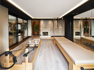 Jova Pilates Studio, Monlab Design Monlab Design مساحات تجارية