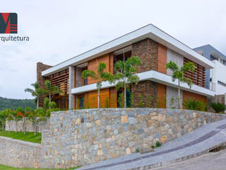 Casa de Praia Contemporânea, MEI Arquitetura e Interiores MEI Arquitetura e Interiores Casas unifamiliares Piedra