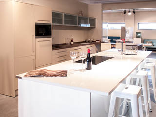 Sección cocinas, EL PILAR MUEBLES EL PILAR MUEBLES Kitchen