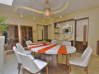 Villa 380, Anjad, MP, Deepak + Kavita Design Studio Deepak + Kavita Design Studio 모던스타일 다이닝 룸