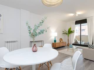 Home Staging piso piloto en Madrid con muebles de alquiler Theunissen, Theunissen Home Staging Madrid Theunissen Home Staging Madrid غرفة المعيشة خشب Wood effect